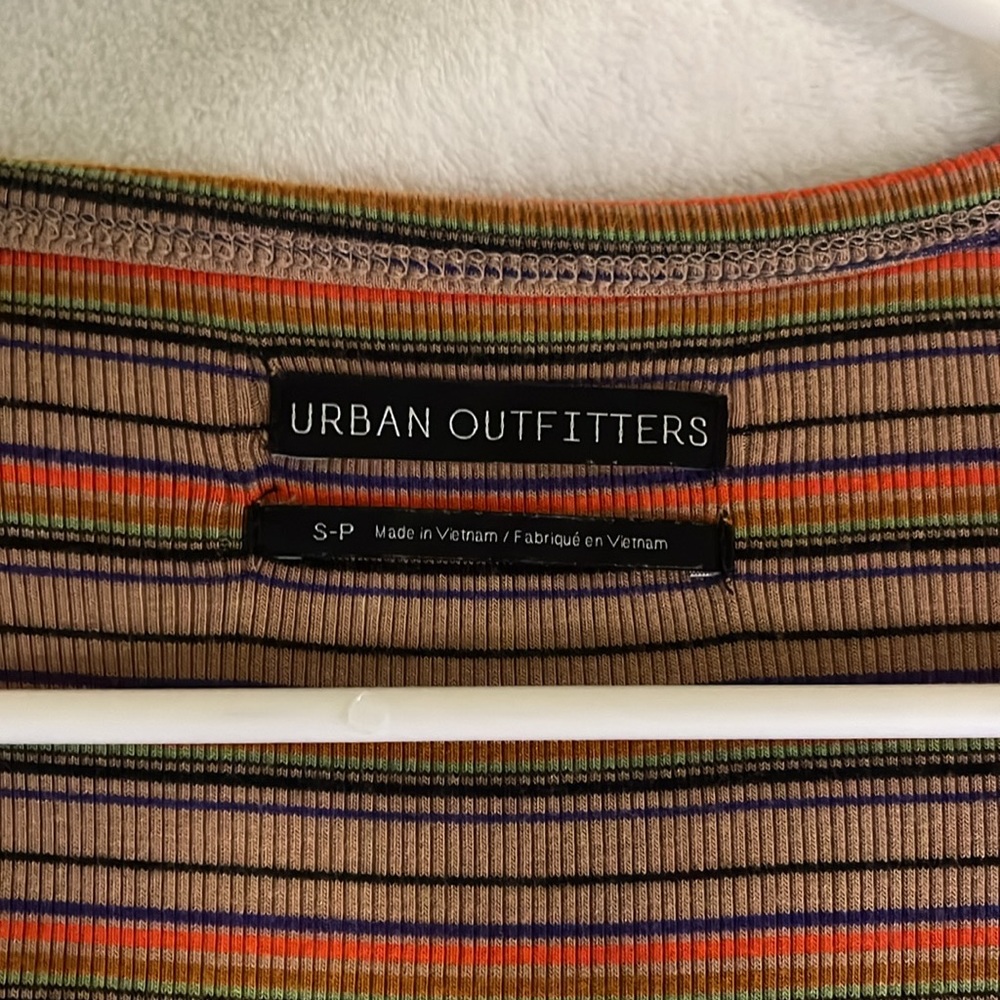 Crop top - Picture 3 of 3